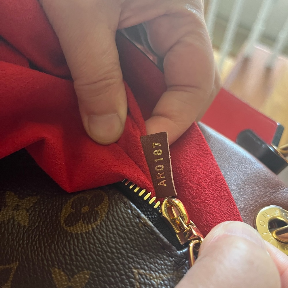 🌻 HOST PICK 🌻 🟫 Louis Vuitton Monogram Tuileries Besace Rose Bruyere Bag 🟫 - Picture 6 of 9